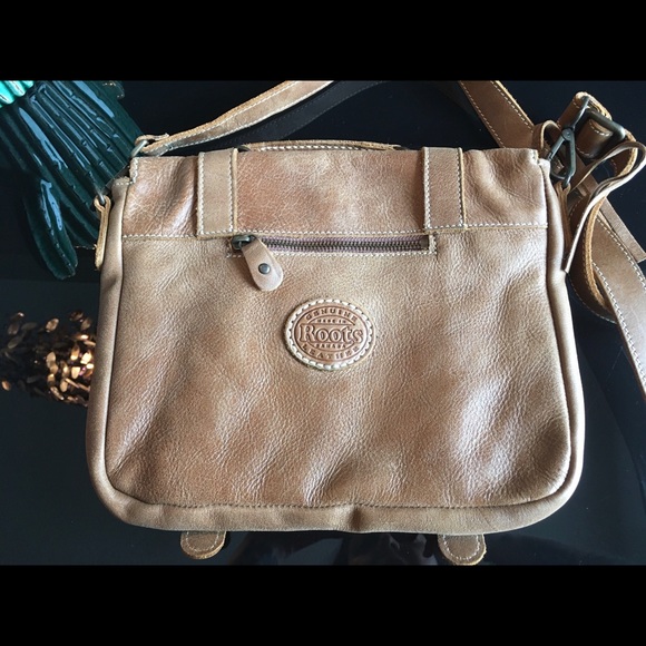 Brand New Roots Leather Crossover Messenger Bag! - Picture 5 of 5